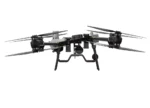 DJI FlyCart 30 Transportdrohne mit Frachtbox im Einsatz