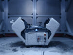 Geöffnetes DJI Dock 4 bei Schnee und Frost