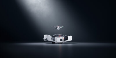 DJI Matrice 5TD startet aus dem geöffneten DJI Dock 4
